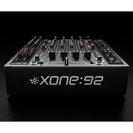 Pack Xone:92 mk2 + 12" Flight Case Black Allen & Heath