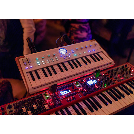 Arturia AstroLab 37