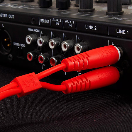 U 97001 RD Ultimate RCA / RCA 1,5 m Red UDG