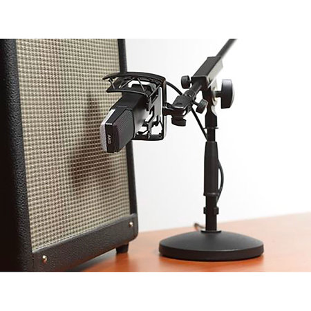 C114 AKG