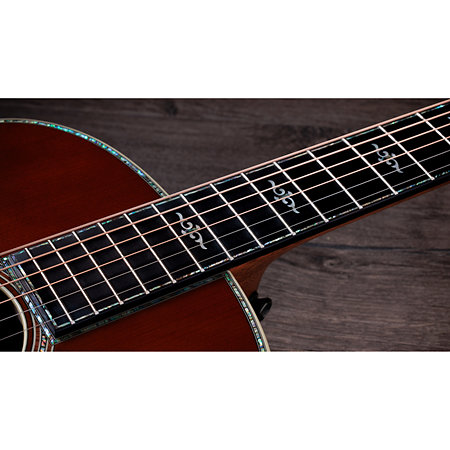 914e Gold Label SB Sunburst Taylor