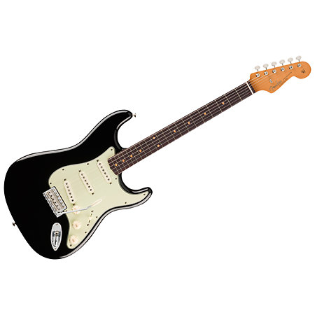 Vintera III Early 60s Stratocaster Black + housse Fender
