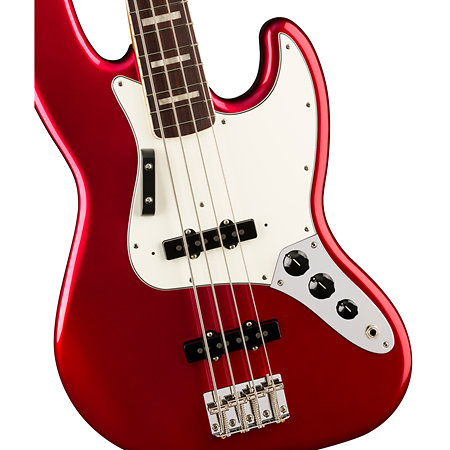 Vintera III Early 70s Jazz Bass Candy Apple Red + housse Fender