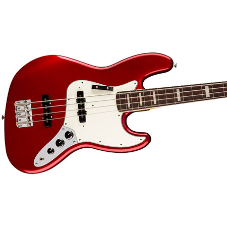 Vintera III Early 70s Jazz Bass Candy Apple Red + housse Fender