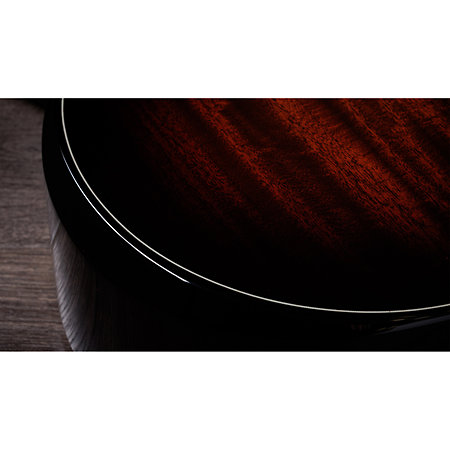 Builder's Edition 524ce Next Generation + Etui Taylor