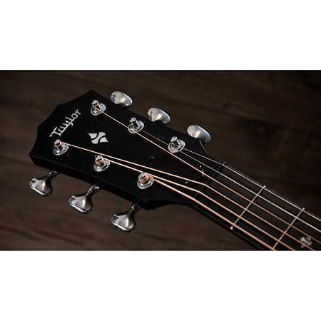 Builder's Edition 524ce Next Generation + Etui Taylor