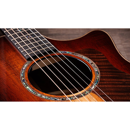 K24ce Special Edition Next Generation + Etui Taylor