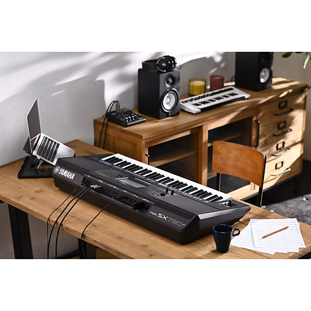 Yamaha PSR-SX720+