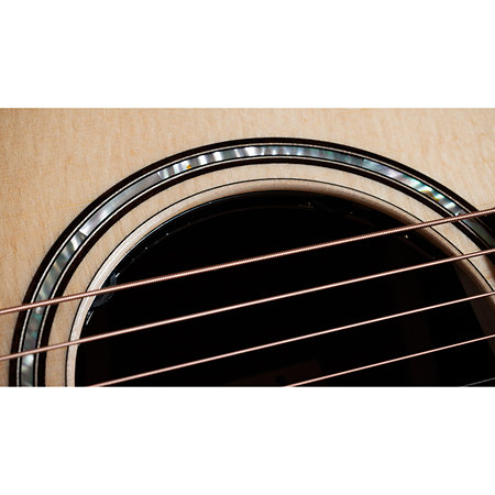 812ce Next Generation Natural + Etui Taylor