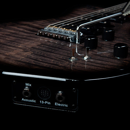 XT SA Trans Black Flame + Housse Godin
