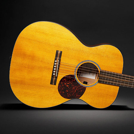 000-10E Shawn Mendes + Housse Martin Guitars