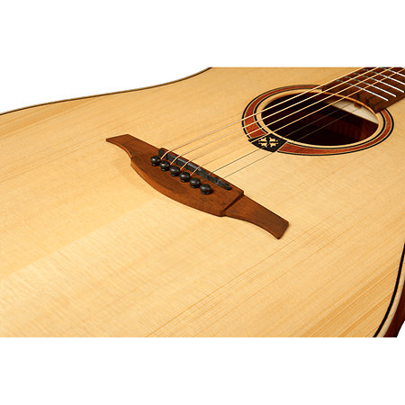 Pack Tramontane T70D-NAT Dreadnought Natural + Accordeur + Housse LAG