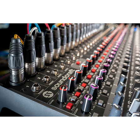 Signature Plus 32 SoundCraft