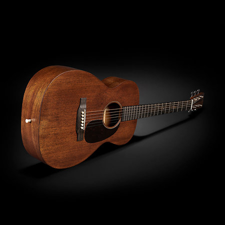 0-17 + Etui Martin Guitars