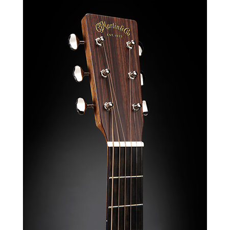 0-17 + Etui Martin Guitars