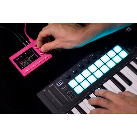 Nanobox Razzmatazz 1010music