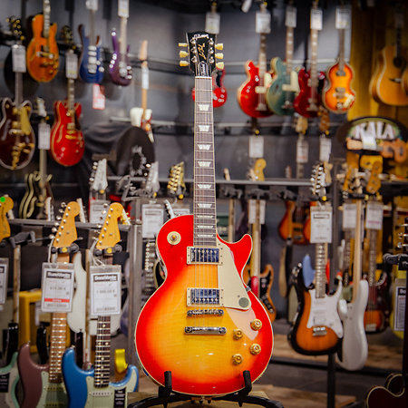 Pack Les Paul Standard 50s Heritage Cherry Sunburst + Pédale Gibson