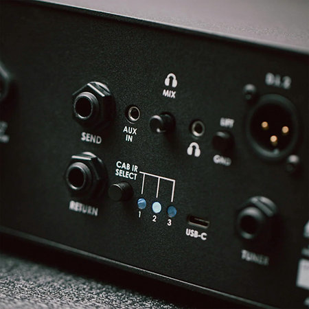 DB700 Aguilar