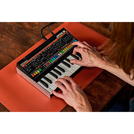 Roland Jupiter-08