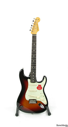Classic Player 60's Stratocaster - Sunburst 3 tons Fender