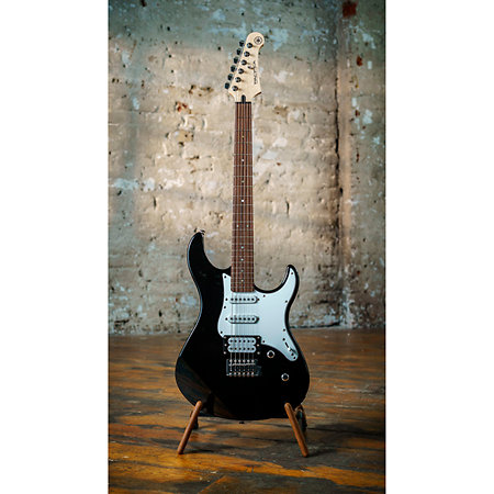 Pacifica 112V Black Yamaha