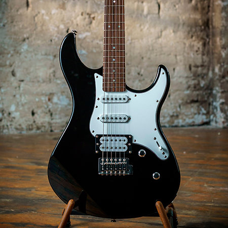 Pacifica 112V Black Yamaha