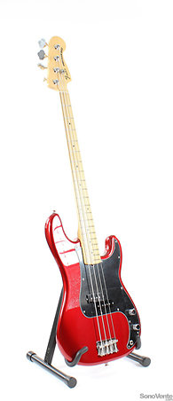American Spécial Precision Bass Candy Apple Red Fender