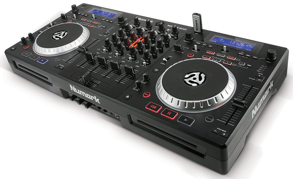 Numark Mixdeck Quad Platine CD MP3 à Plat