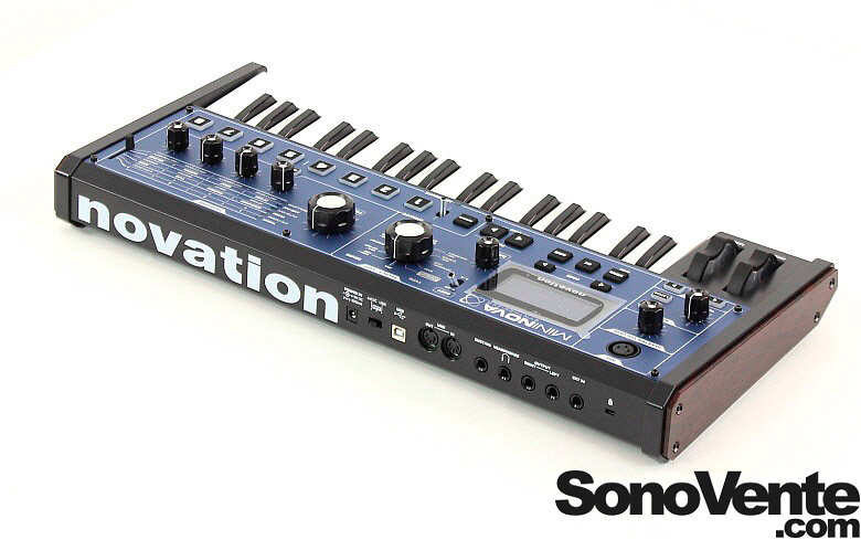 Novation MININOVA 専用ケース付き 元箱あり 楽器/器材 鍵盤楽器 楽器