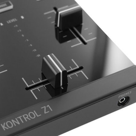 Traktor Kontrol Z1 : USB DJ Controller Native Instruments 