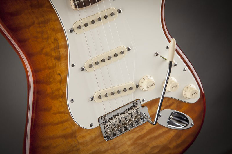 Select Stratocaster Exotic Maple Quilt Fender