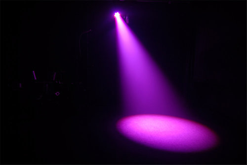 Intimidator Wash Zoom 350 IRC Chauvet DJ
