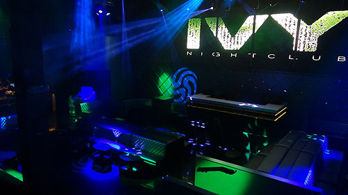 Intimidator Wash Zoom 350 IRC Chauvet DJ