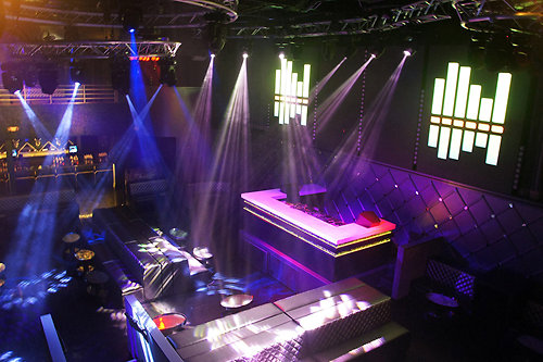 Intimidator Wash Zoom 350 IRC Chauvet DJ