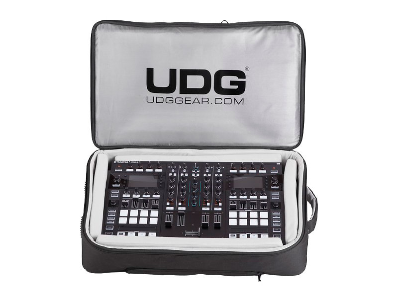 UDG U 7202 BL Urbanite MIDI Controller Backpack Large Black