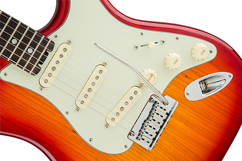 American Elite Stratocaster ébène Aged Cherry Burst Fender