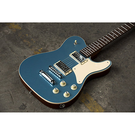 2018 LIMITED EDITION TROUBLEMAKER TELE Ice Blue Metallic Fender