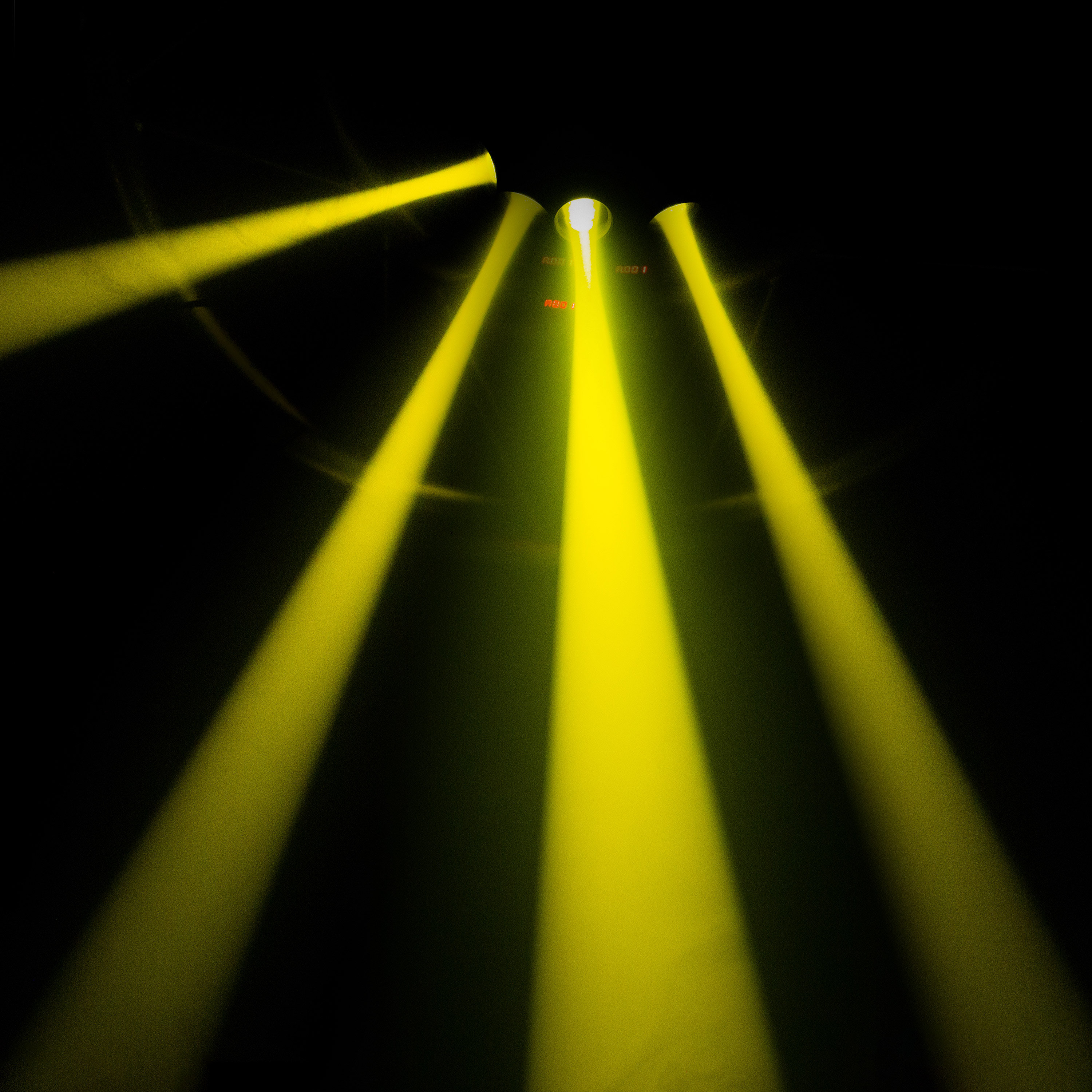 Robo Spot 30 Lyre Spot KWARK Lighting