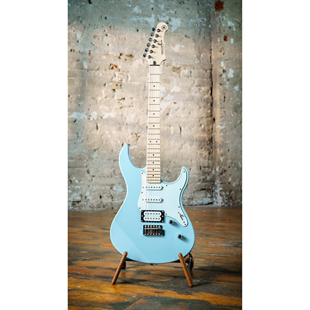 Yamaha Pacifica 112VM Ice Blue