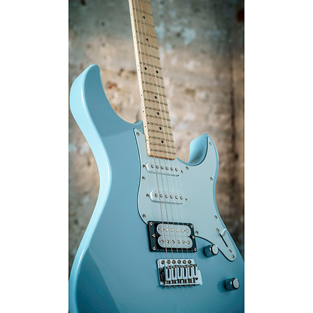 Pacifica 112VM Ice Blue Yamaha