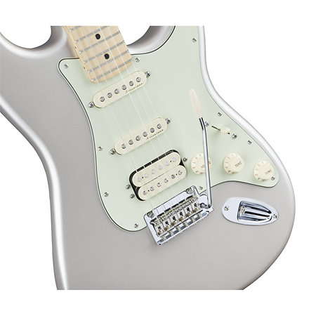 Deluxe Stratocaster HSS MN Blizzard Pearl Fender