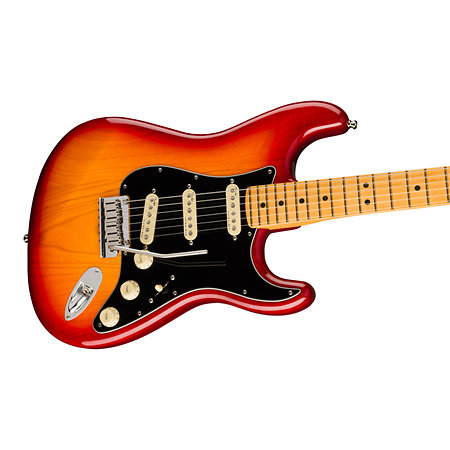 Ultra Luxe Stratocaster MN Plasma Red Burst Fender