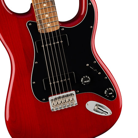 Noventa Stratocaster PF Crimson Red Transparent Fender