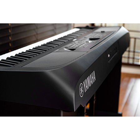 Yamaha L-300WH support pour piano numérique blanc DGX-670WH