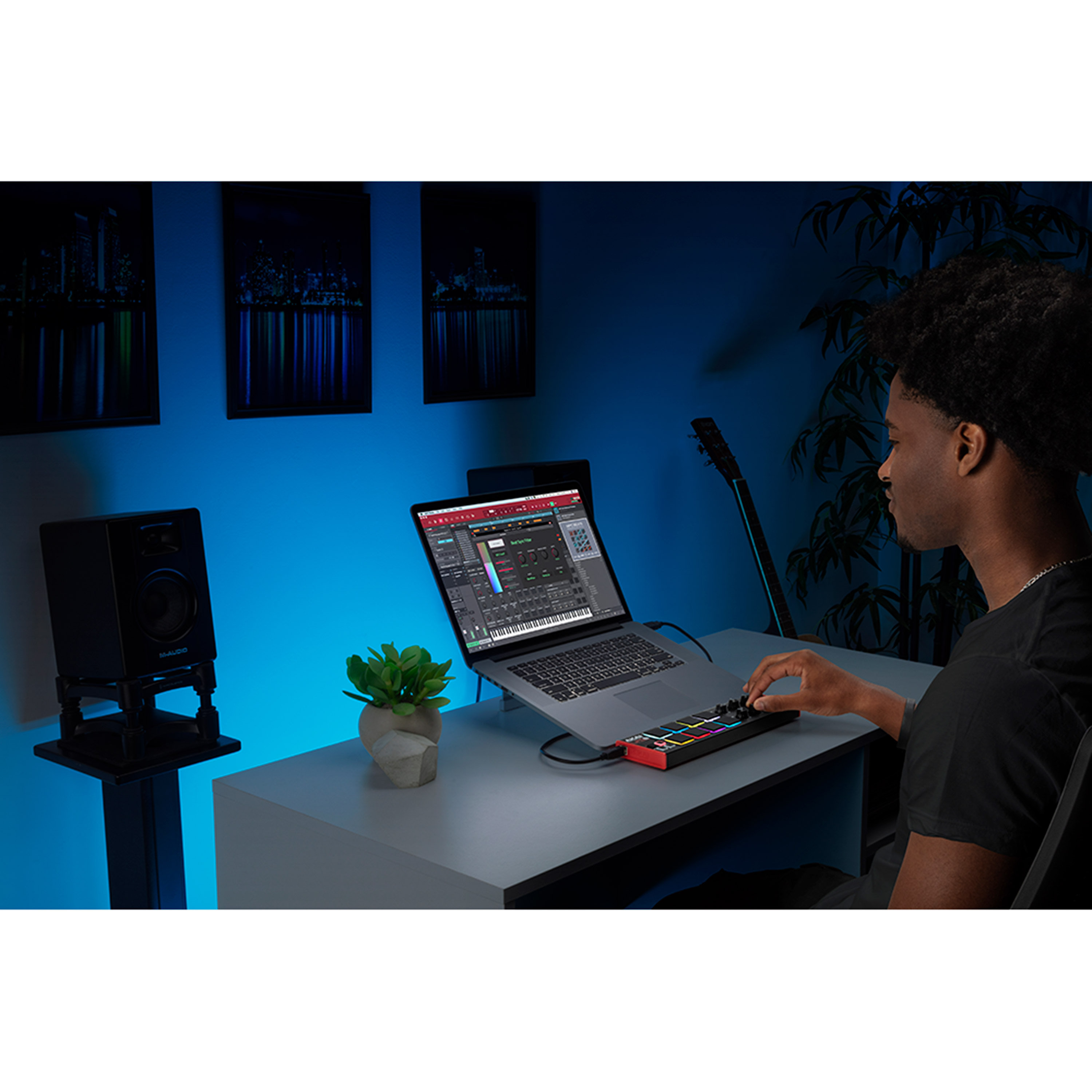 Akai LPD8 Mk2 - Contrôleur MIDI SonoVente.com