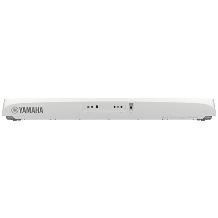 DGX-670 White Bundle Yamaha