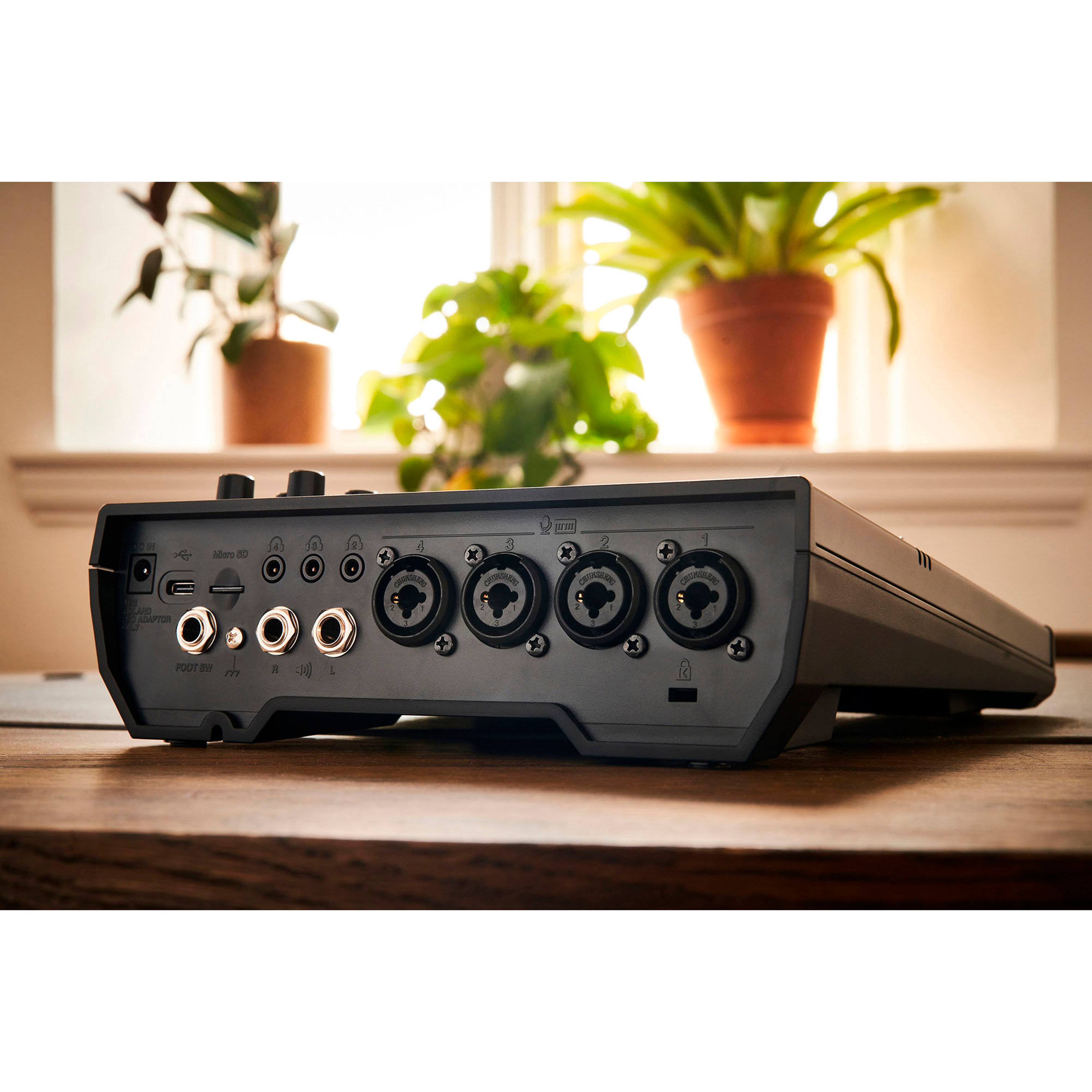 Boss GCS8 Gigcaster 8 Live Streaming Audio Mixer Materiel streaming