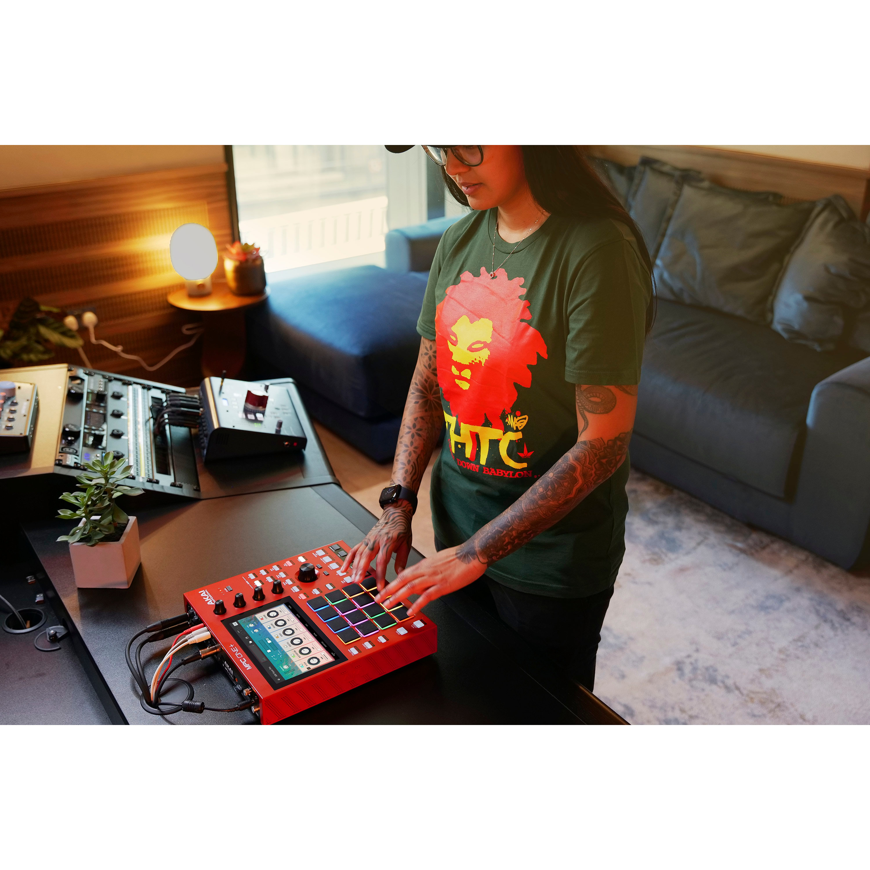 Akai MPC One plus - Sampler / grooveBox One+ SonoVente.com