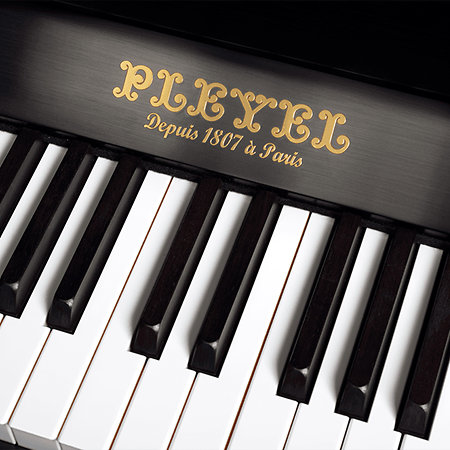 P 131 Romantica Black Satin Pleyel