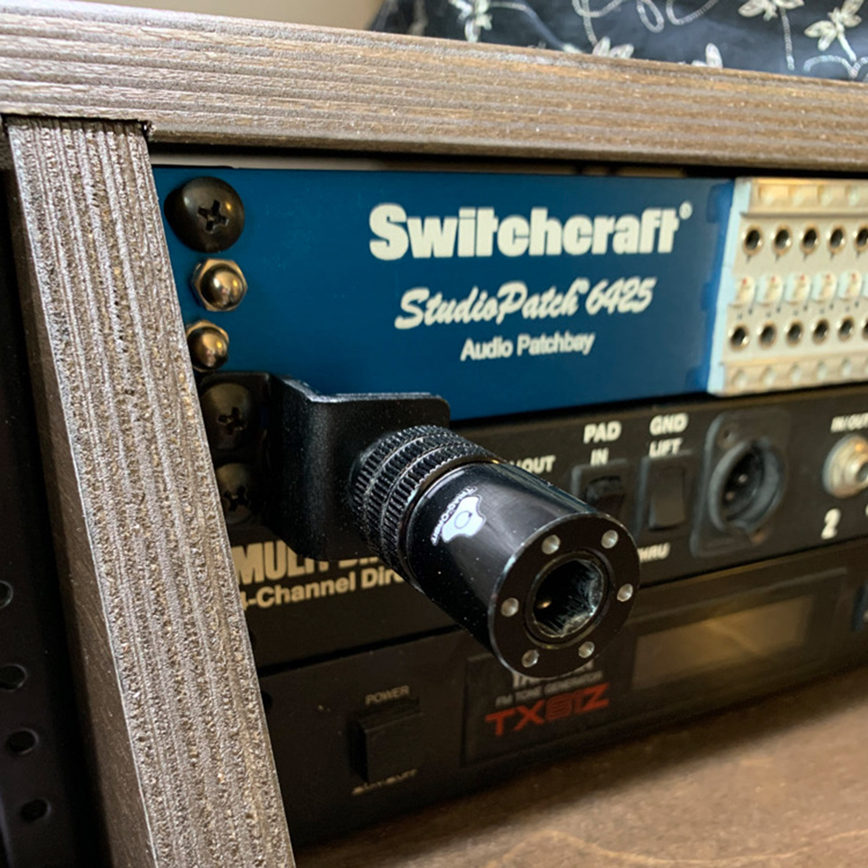 Triad-Orbit IO-RCK IO-Equiped Rack Mount - Accessoires pieds de micro ...